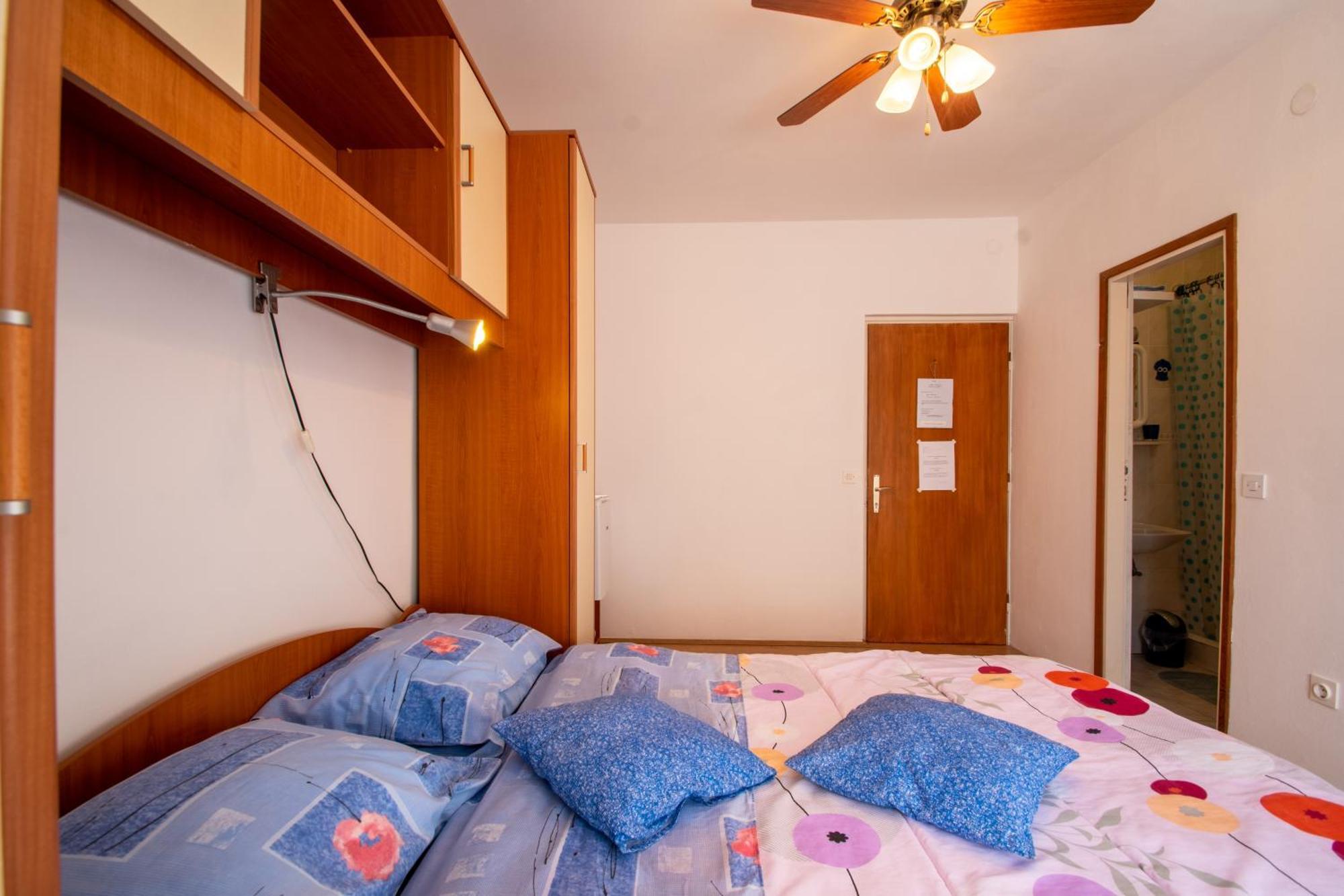 Apartments And Rooms With Parking Space Mali Ston Room photo